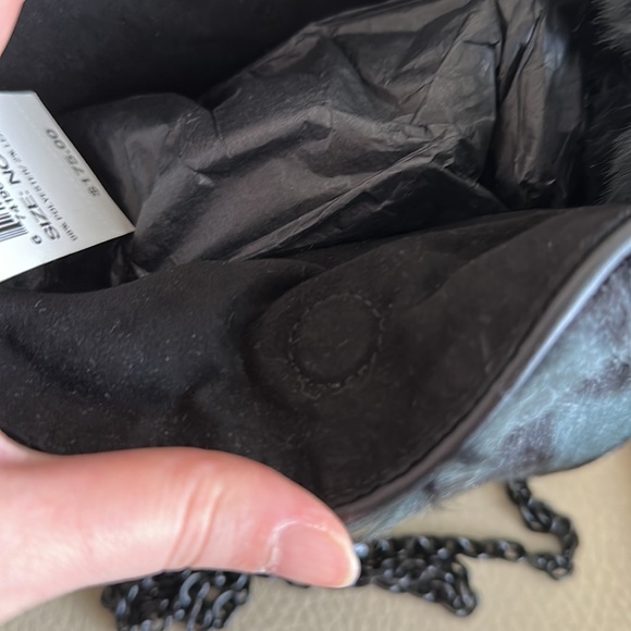 BNWT Kendall + Kylie Amy Faux Fur Bucket Bag - Picture 9 of 10